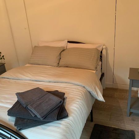Bed and Breakfast Alpha House London Exterior foto